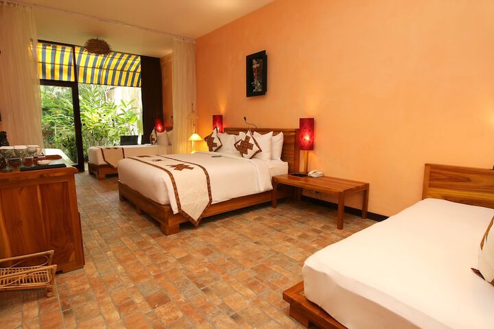 Room 4 of 35