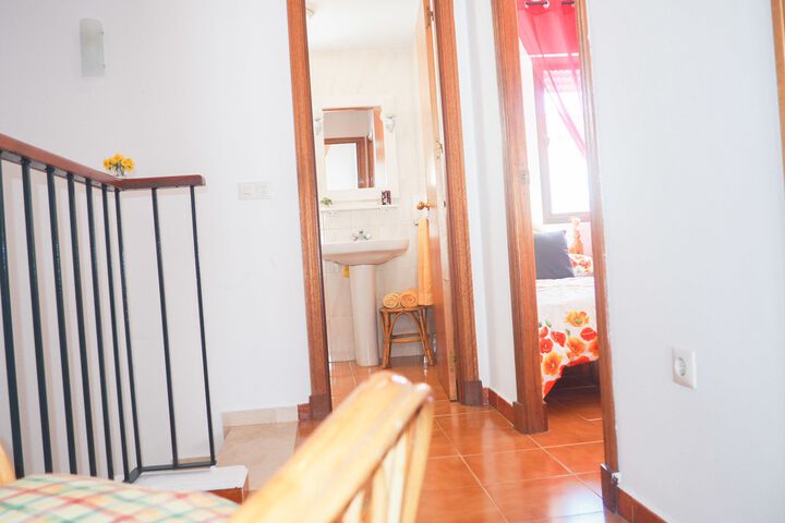 Room 9 of 29