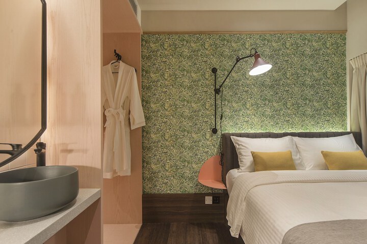Room 31 of 59