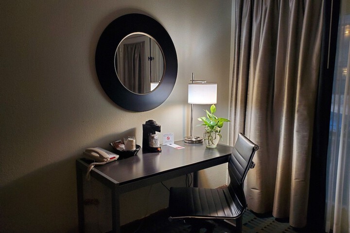 Room 32 of 85