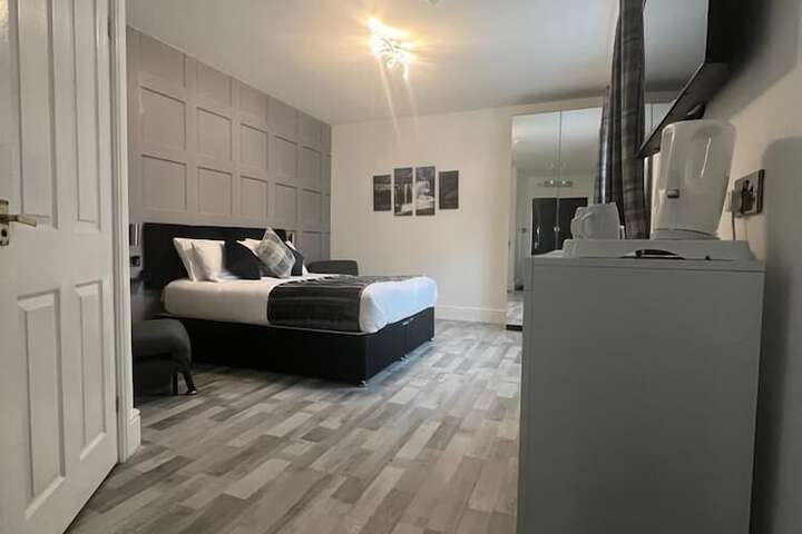 Room 6 of 52