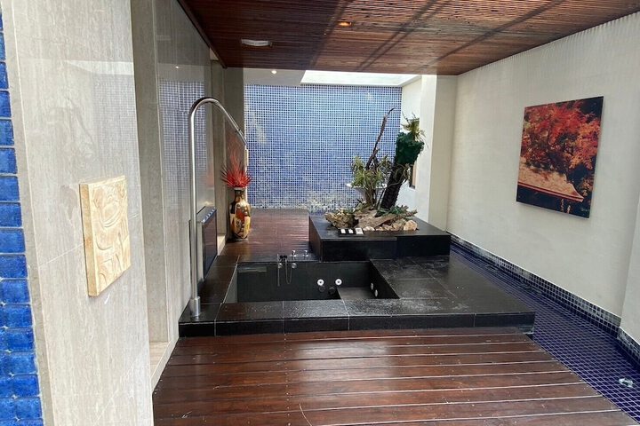 Room 48 of 63