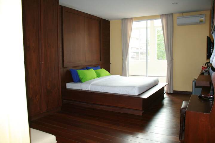 Room 10 of 70