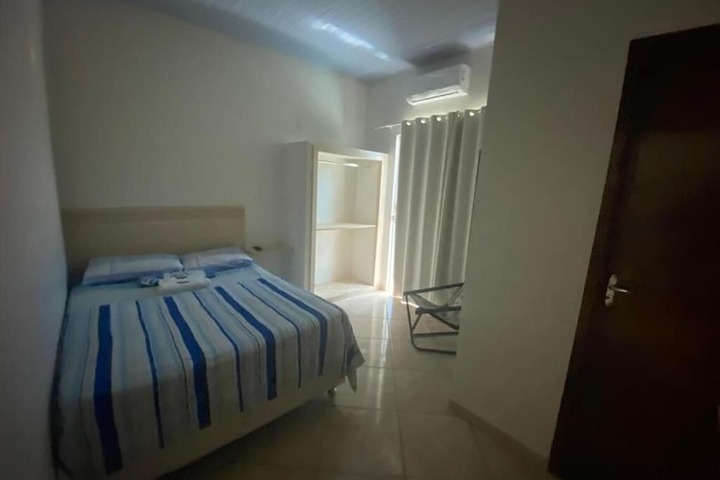 Room 6 of 26