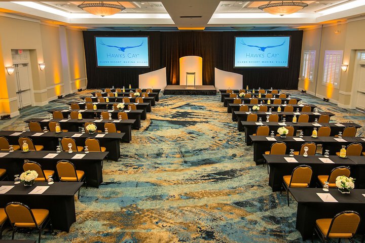 Ballroom/Hall 214 of 243