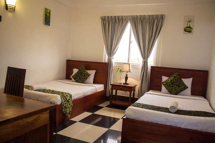 Room 14 of 50