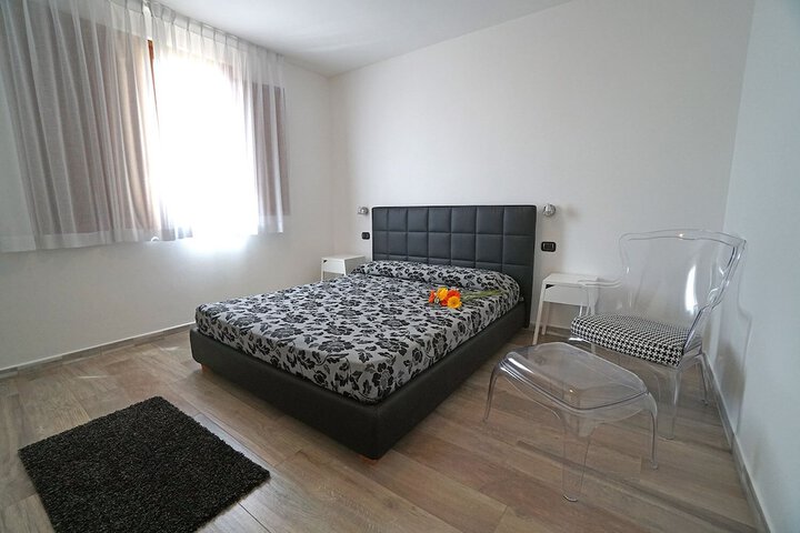 Room 16 of 88