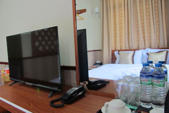 Room 27 of 43