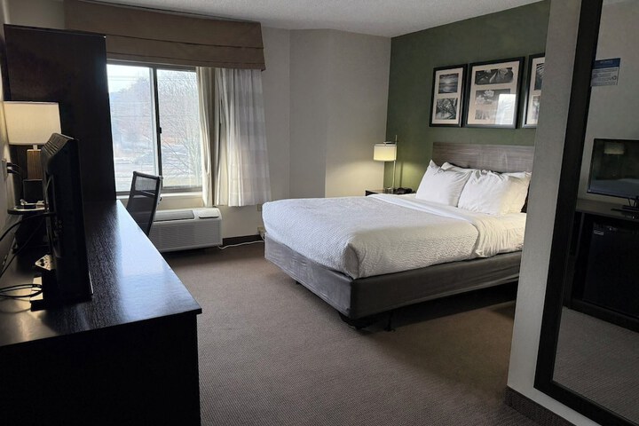Room 36 of 61