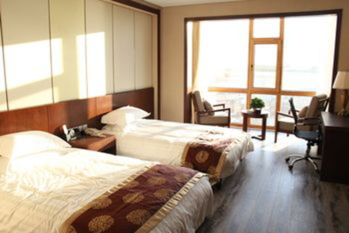 Room 16 of 27