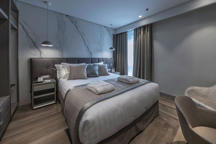 Room 28 of 93