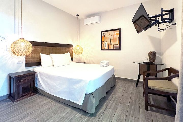 Room 5 of 48