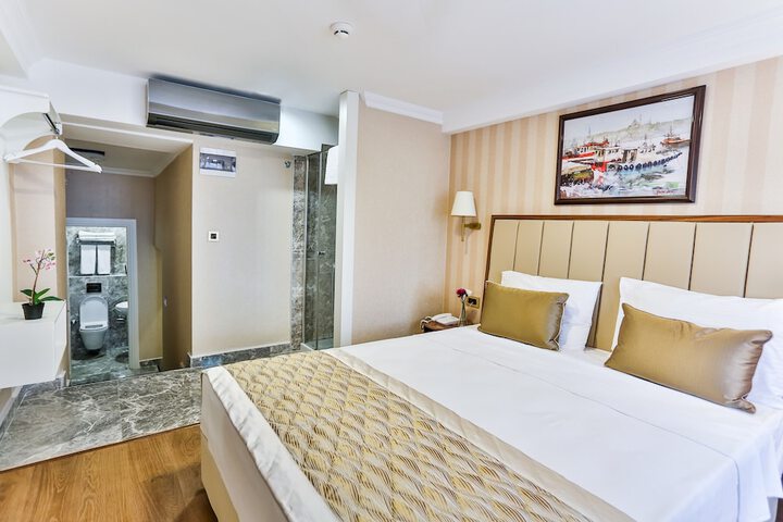 Room 21 of 35