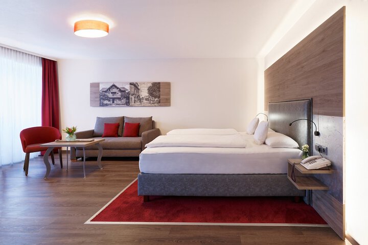 Room 3 of 45