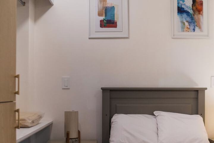 Room 11 of 124