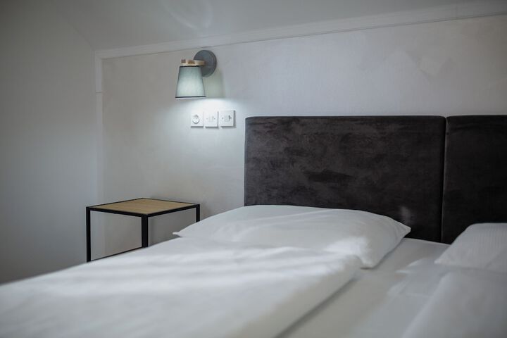 Room 7 of 51