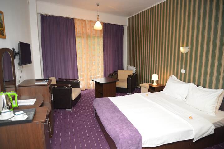Room 7 of 41