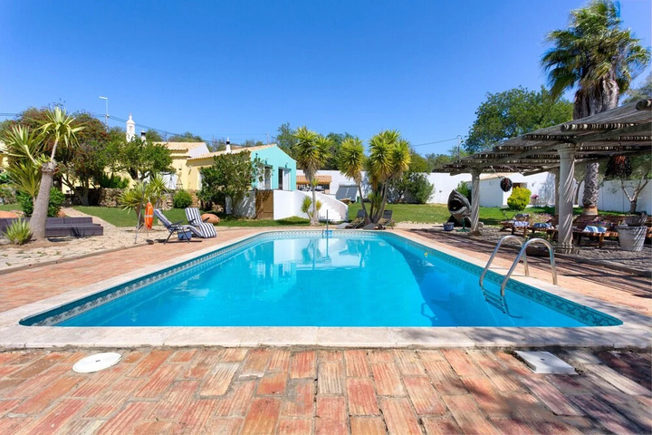 Pool 13 of 21