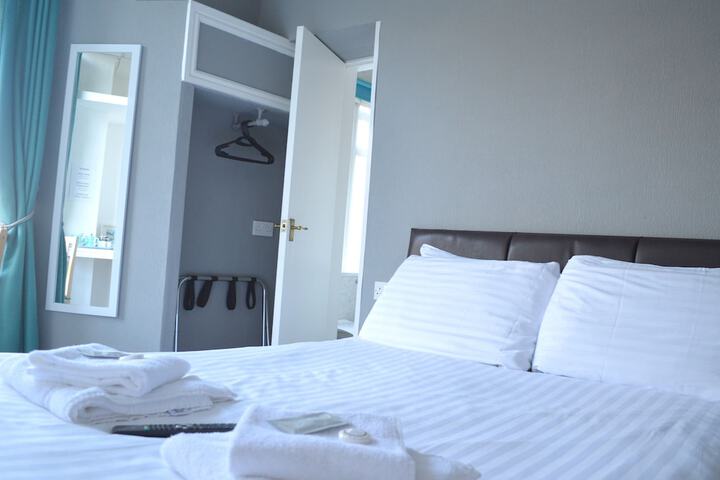 Room 14 of 47
