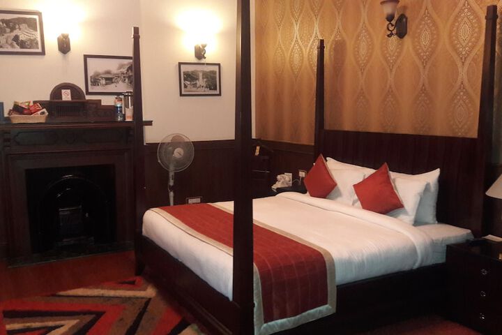 Room 6 of 39