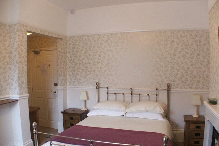 Room 6 of 31
