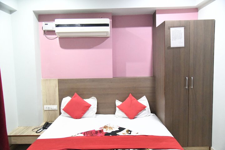 Room 28 of 72