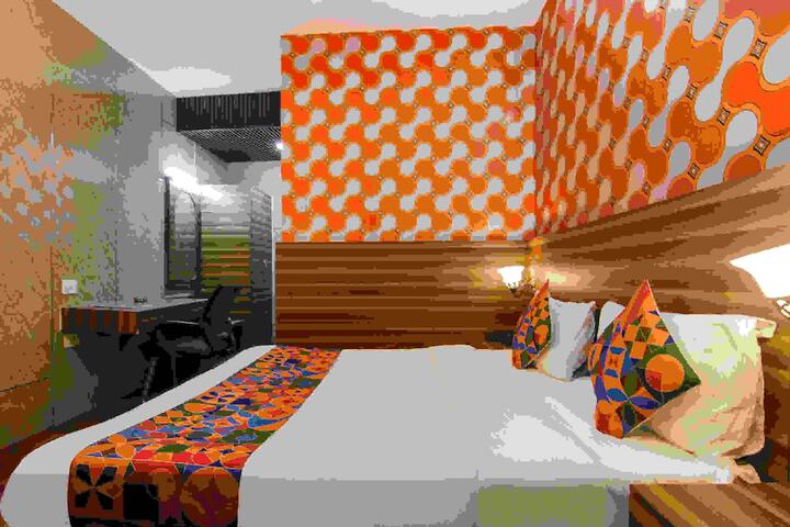 Room 32 of 38