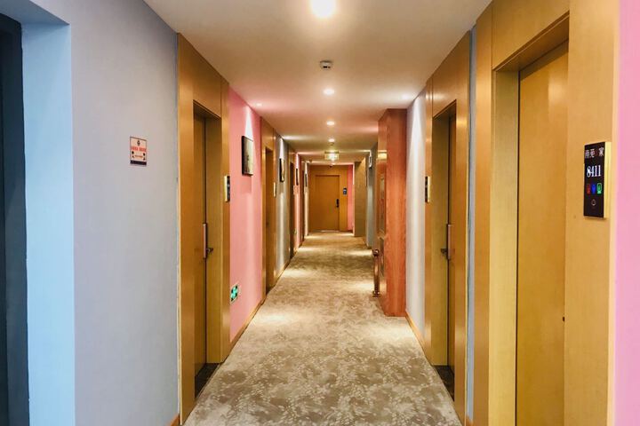 Hotel Interior 8 of 22
