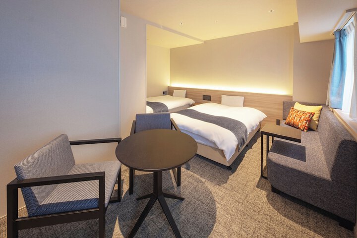 Room 14 of 34