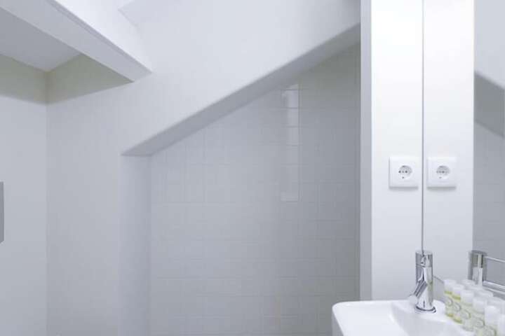 Room 25 of 29