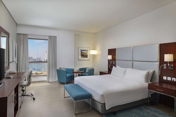 Room 42 of 199