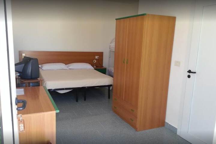Room 6 of 6