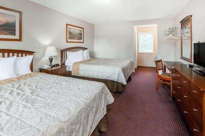 1 King Bed (10 of 27)