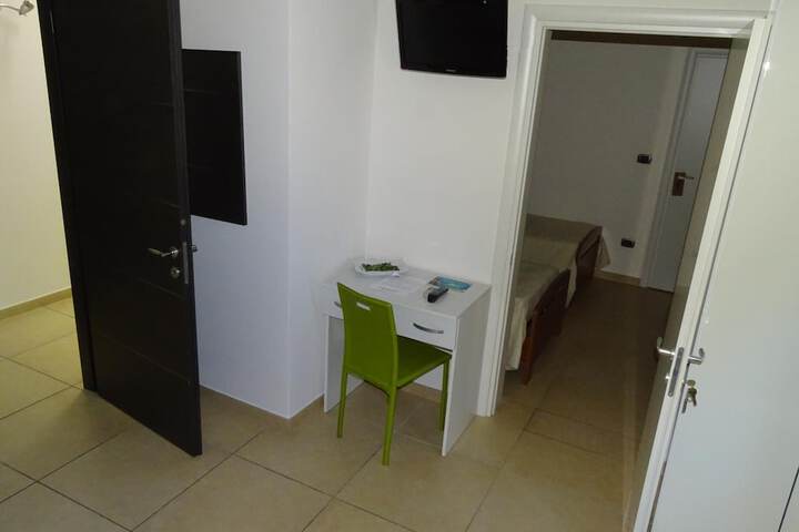 Room 16 of 71