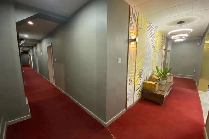 Hotel Interior 10 of 36