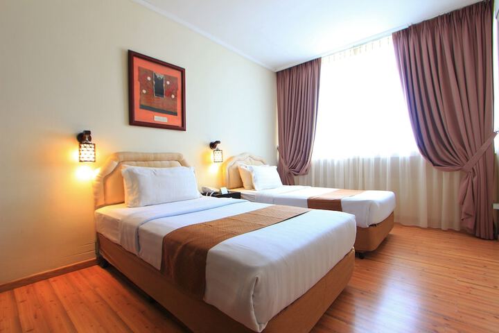 Room 17 of 43
