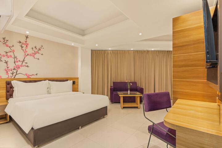 Room 3 of 24