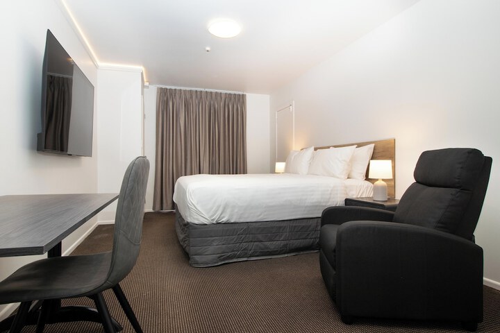 Room 9 of 22