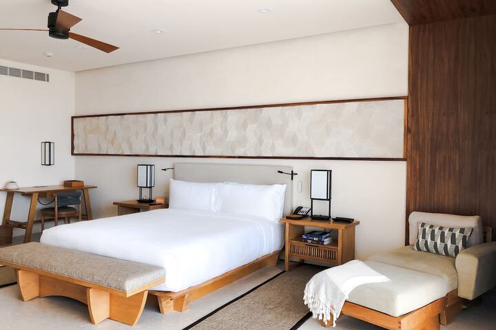 Room 10 of 180