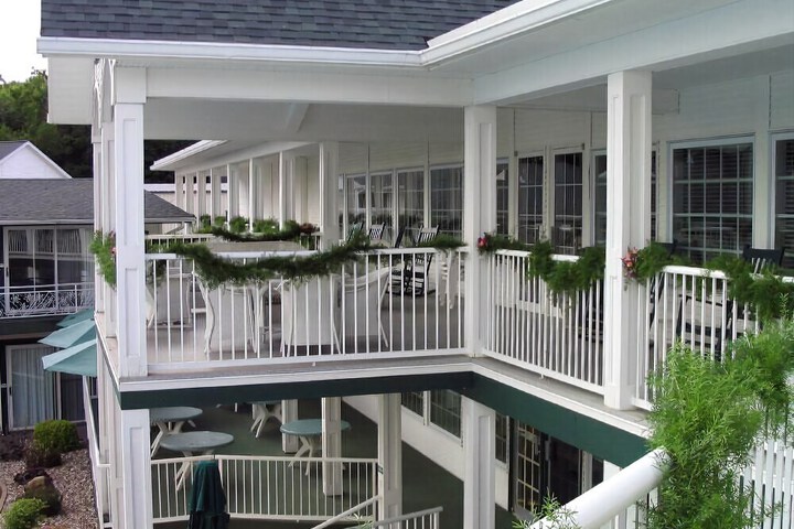 Exterior of THE INN AT OKOBOJI RESORT