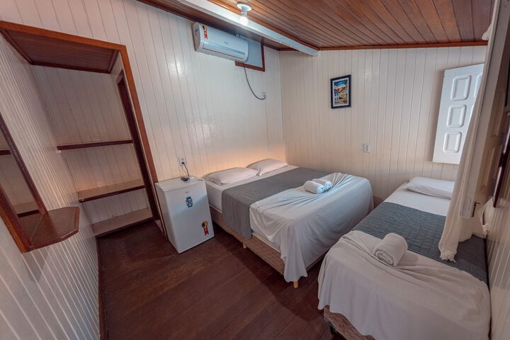 Room 5 of 52