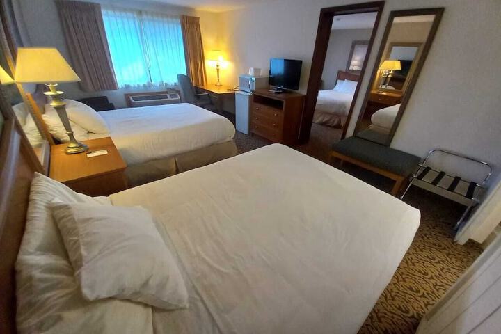 Room 12 of 26