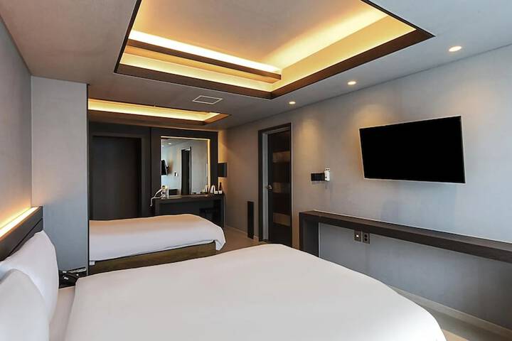 Room 22 of 69