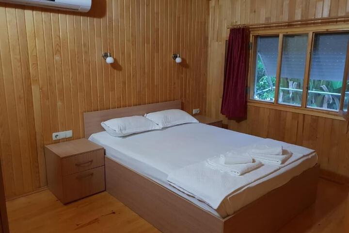 Room 11 of 31