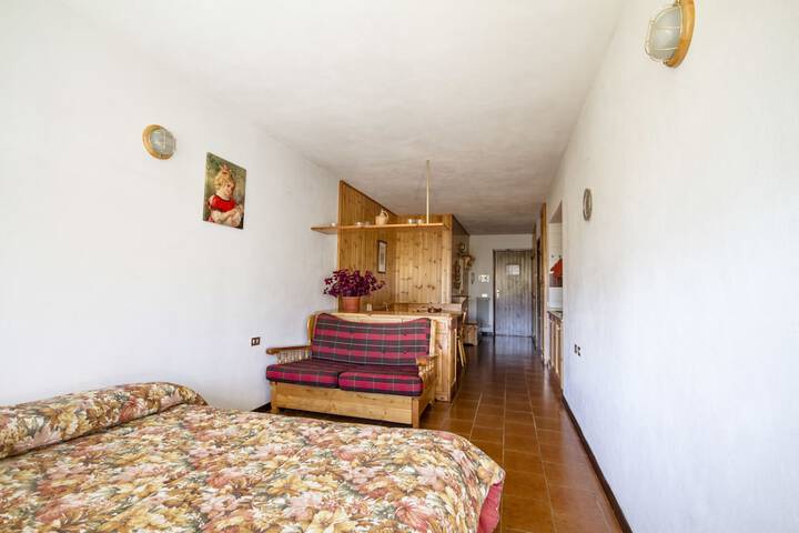 Room 3 of 63