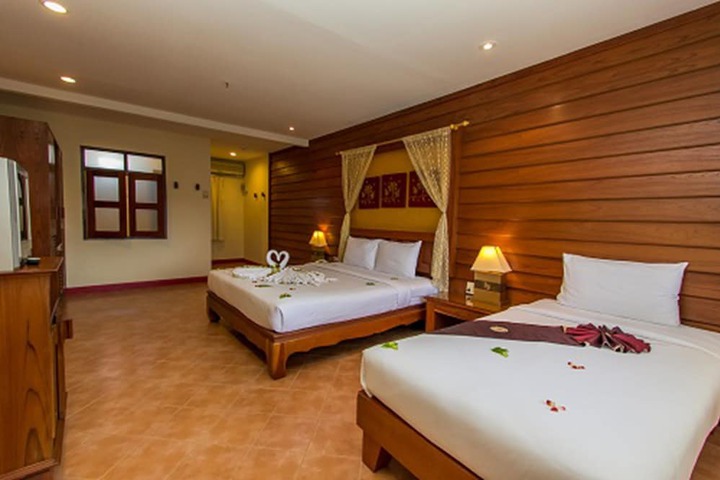 Room 16 of 46