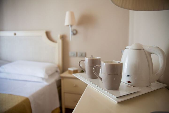 Room 19 of 111