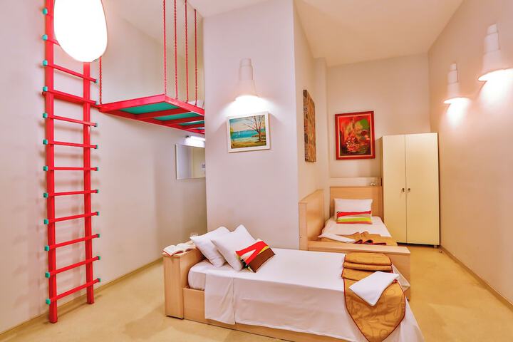 Room 41 of 91