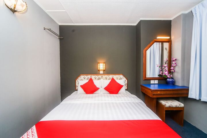 Room 6 of 21