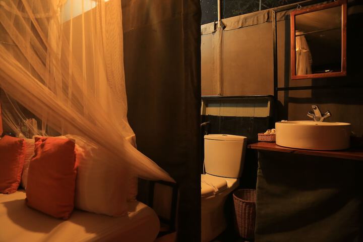 Room 13 of 74